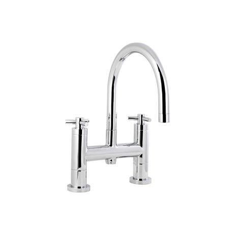 Minimalist Aspect Bath Filler with large swivel spout