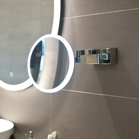 Hib Cirque Led Illuminated Magnifying, Best Bathroom Magnifying Mirrors Wall Mounted