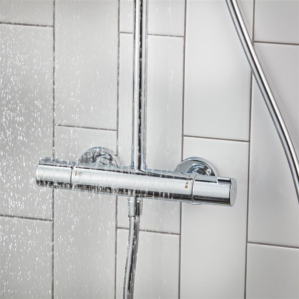 hansgrohe Crometta S Showerpipe 240 | Modern Showers