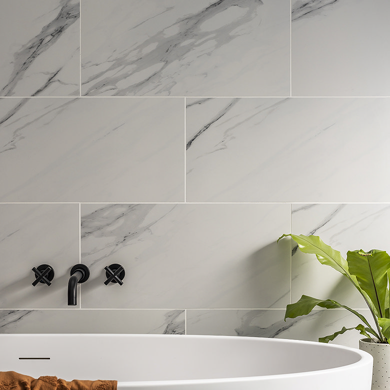 marble effect wall tiles in luxury bathroom design