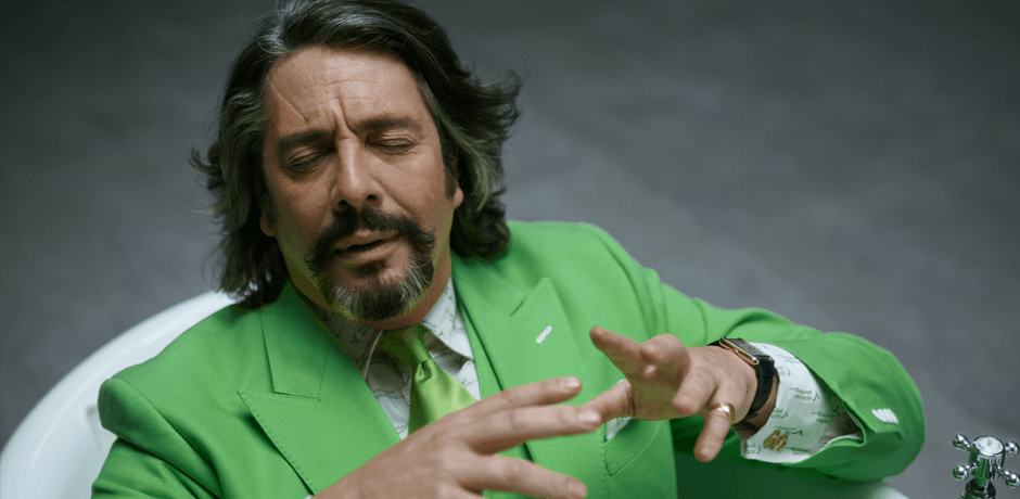 Laurence Llewelyn-Bowen Returns in Victorian Plumbing's Latest TV Campaign