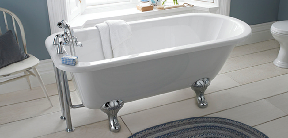 Traditional freestanding bath with chrome lion's claw feet