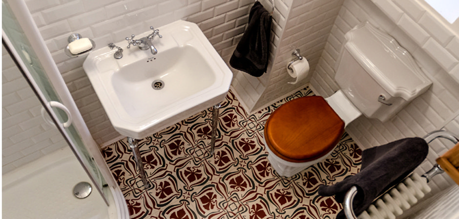 Traditional Bathroom