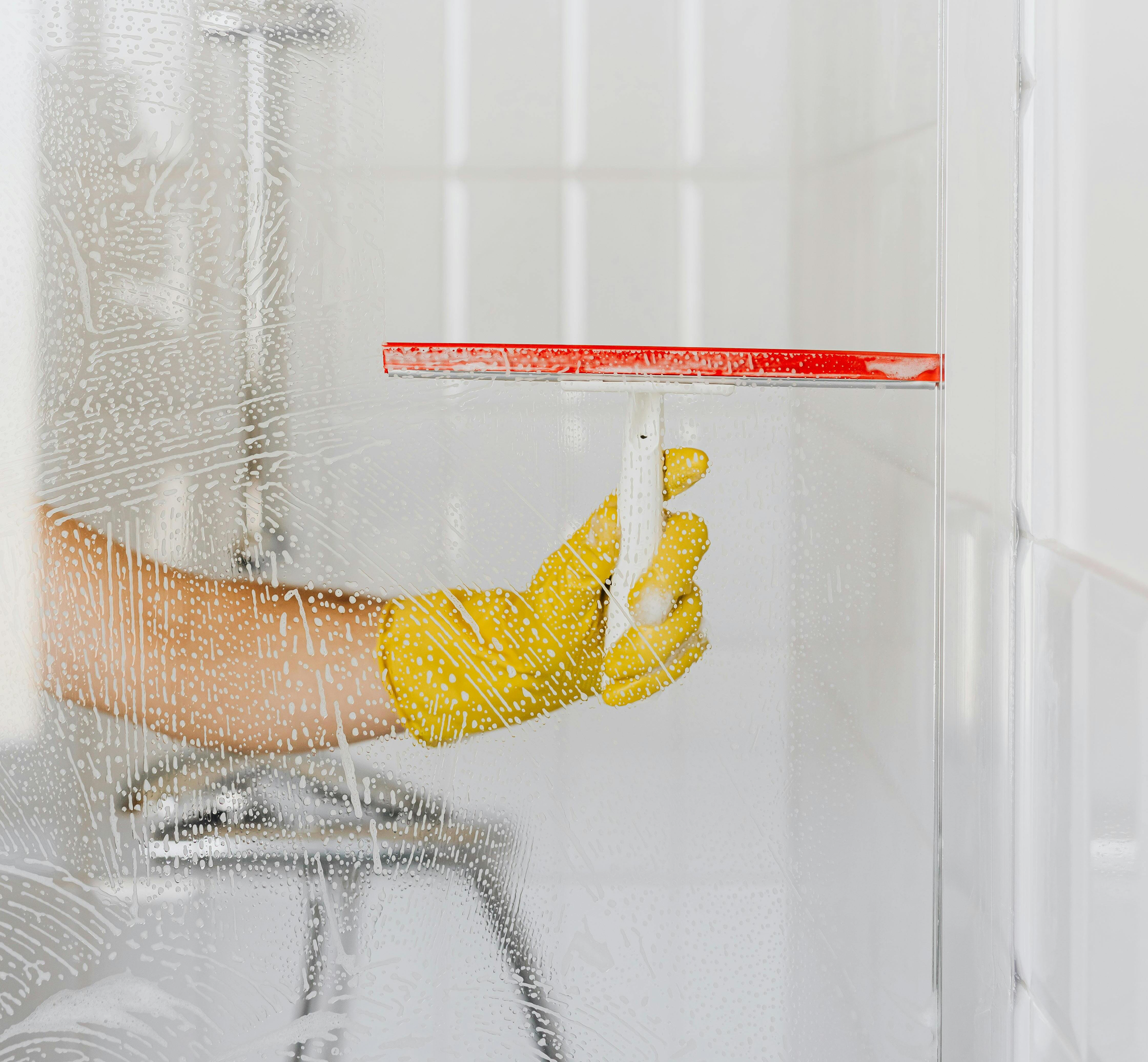 cleaning shower screen