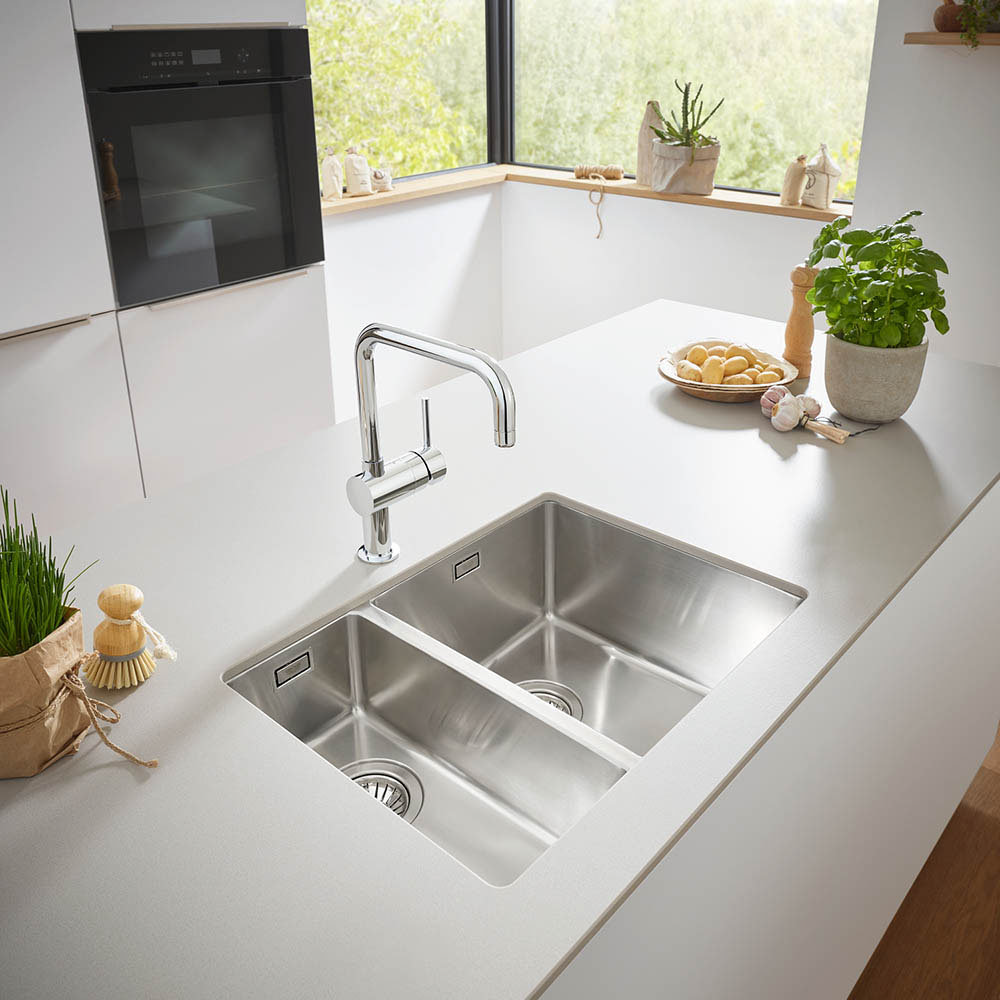 1.5 Bowl White Undermount Kitchen Sink