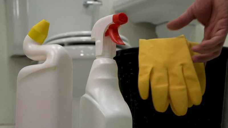 Bathroom cleaning products