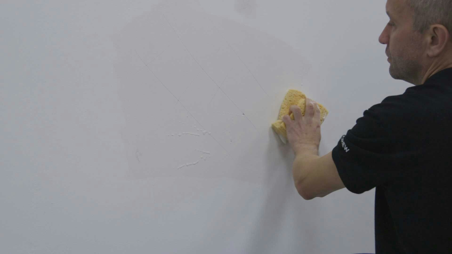 Priming painted walls for tiles: Step 4