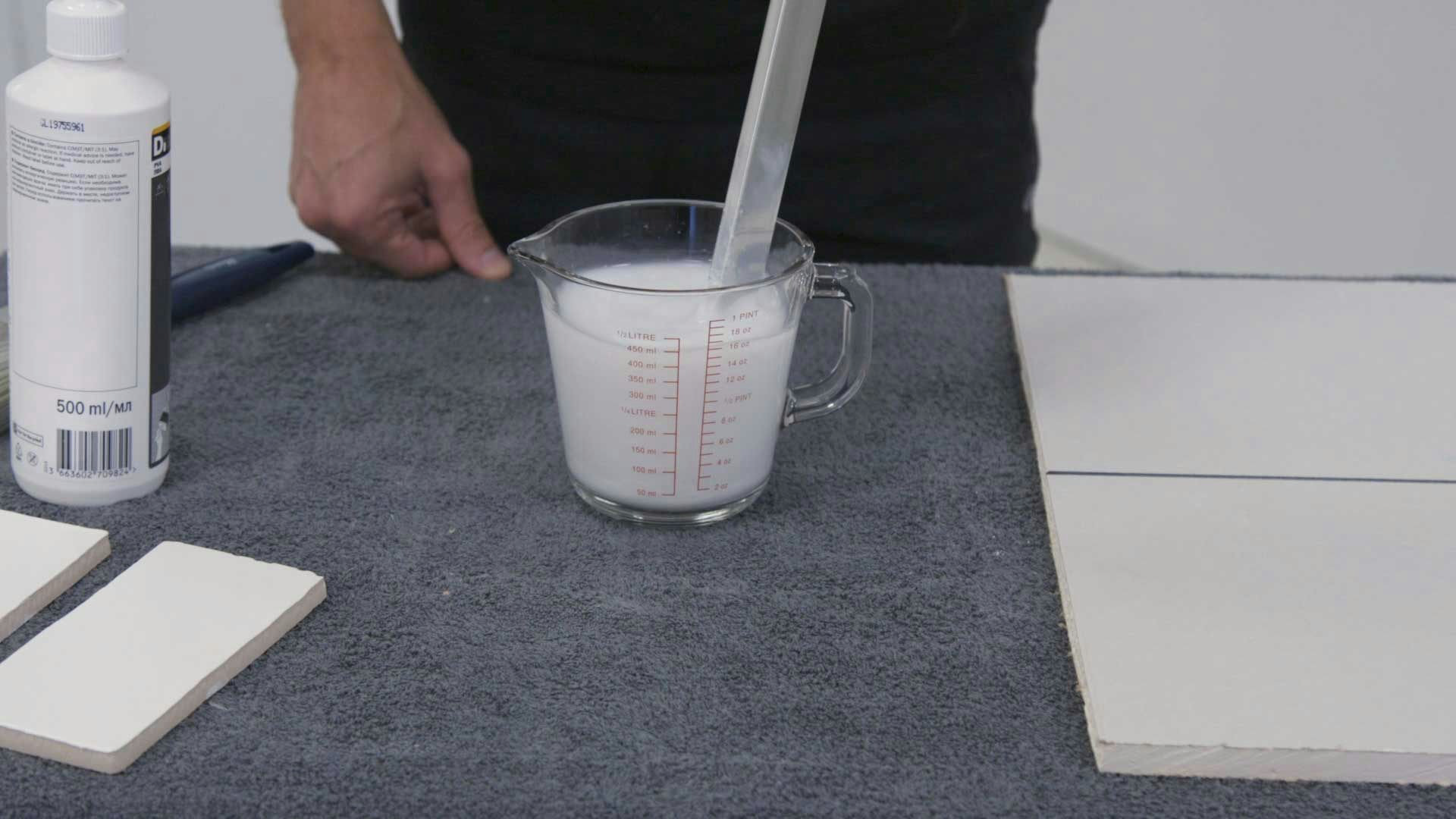 Priming plasterboard for tiling: Step 1