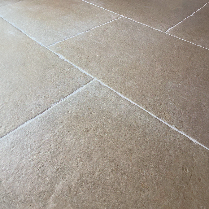 Abramo Beige Tumbled Edge Stone Effect Floor Tiles - 600 x 900mm