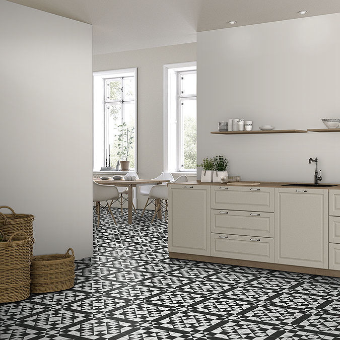 Alderford Black Victorian Patterned Floor Tiles - 450 x 450mm