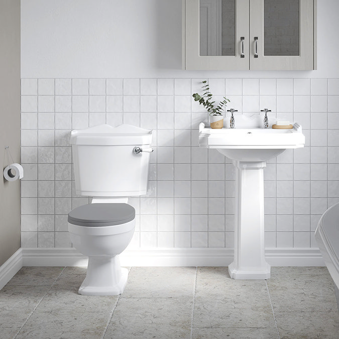 Appleby Traditional 4-Piece Bathroom Suite Large Image