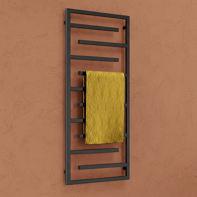 Arezzo Designer Towel Rail – Matt Black, 1380 × 600mm Vertical Radiator