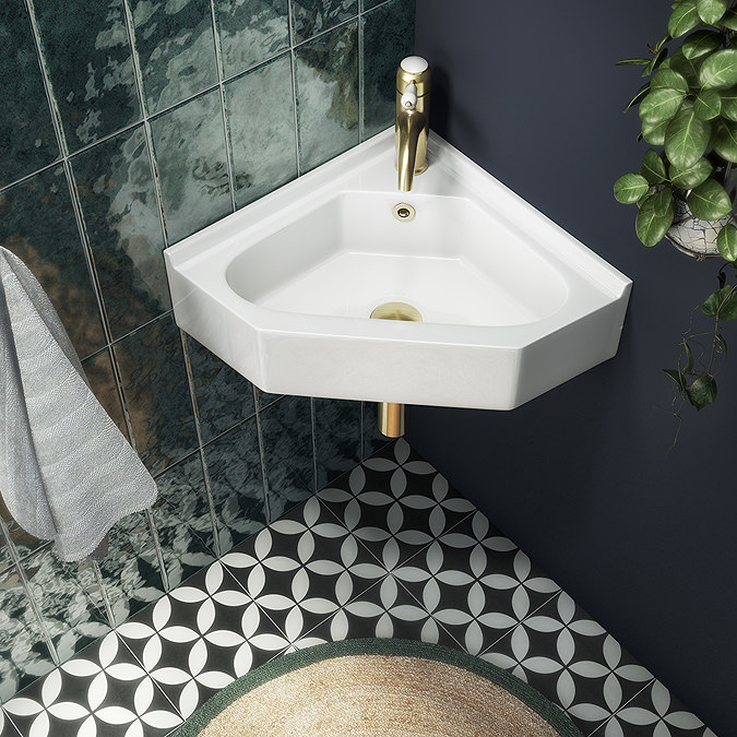 Arezzo Slotted Click Clack Basin Waste with Round Overflow Cover Brushed Brass