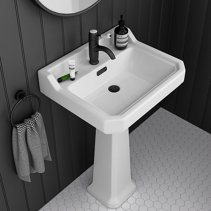 Arezzo Traditional 1 Tap Hole Basin + Pedestal 560mm