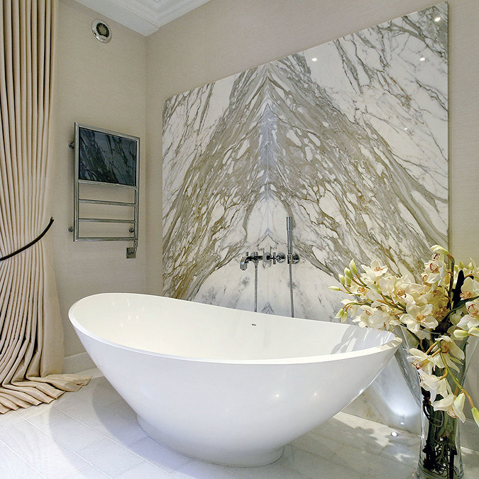 BC Designs Kurv Freestanding Modern Bath 1890 x 900mm  Standard Large Image