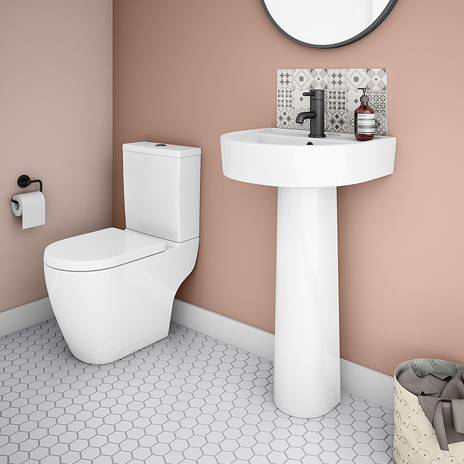 Bianco Double Ended Curved Freestanding Bath Suite In Bathroom Large Image