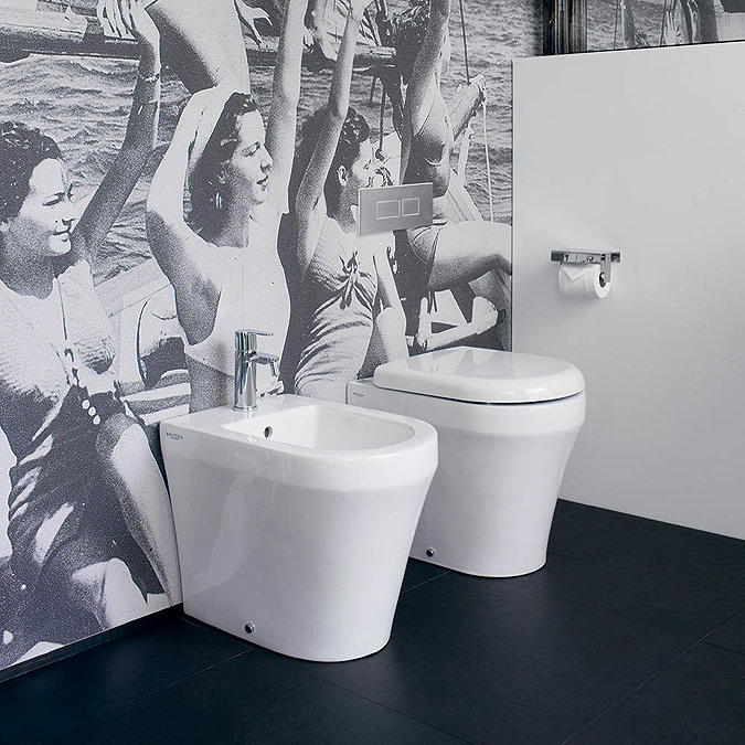 Britton Bathrooms - Fine S40 Back to Wall Bidet - 40.1972 Feature Large Image
