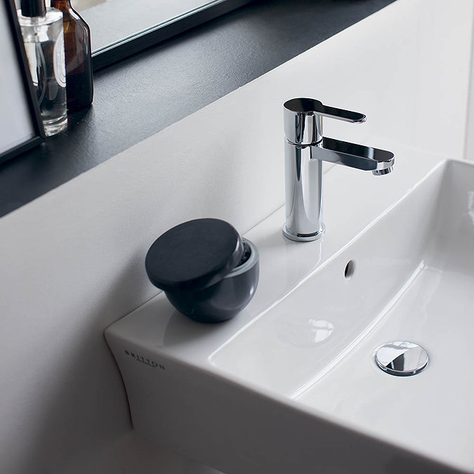 Britton Bathrooms - Fine S40 Washbasin with Round Full Pedestal - 2 Size Options  Feature Large Image