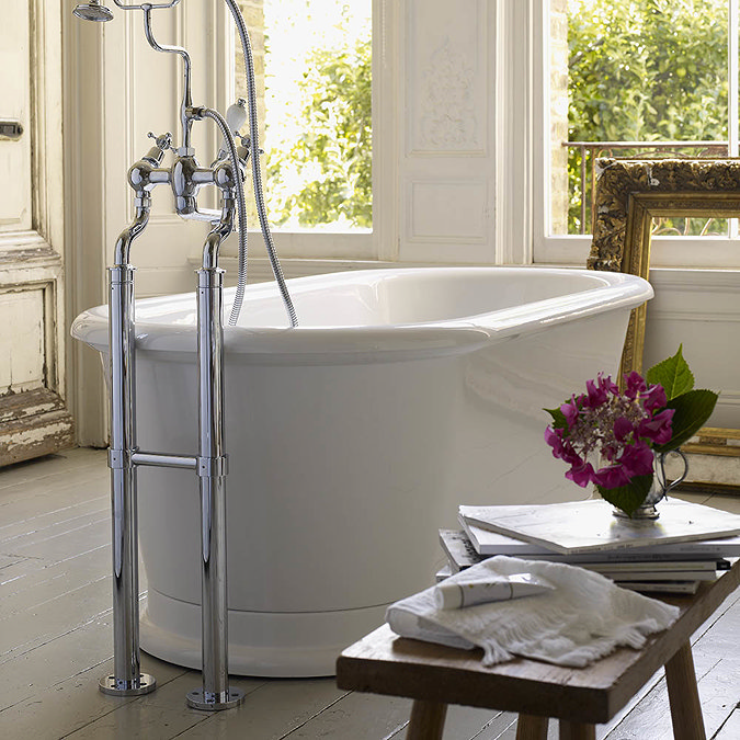 Burlington London 1800 x 850mm Round Soaking Tub - E18  In Bathroom Large Image