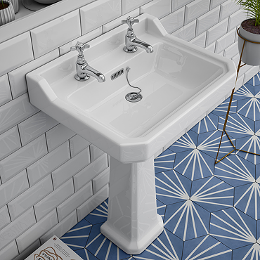 Nuie Carlton Traditional Basin + Pedestal (2 Tap Hole)