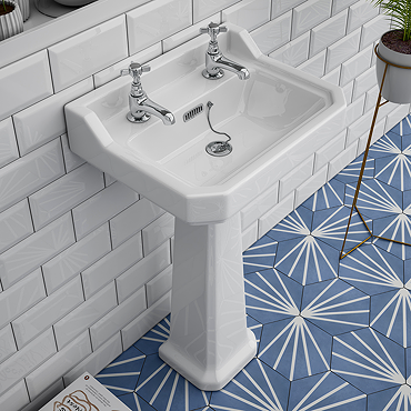 Nuie Carlton Traditional Basin + Pedestal (2 Tap Hole)