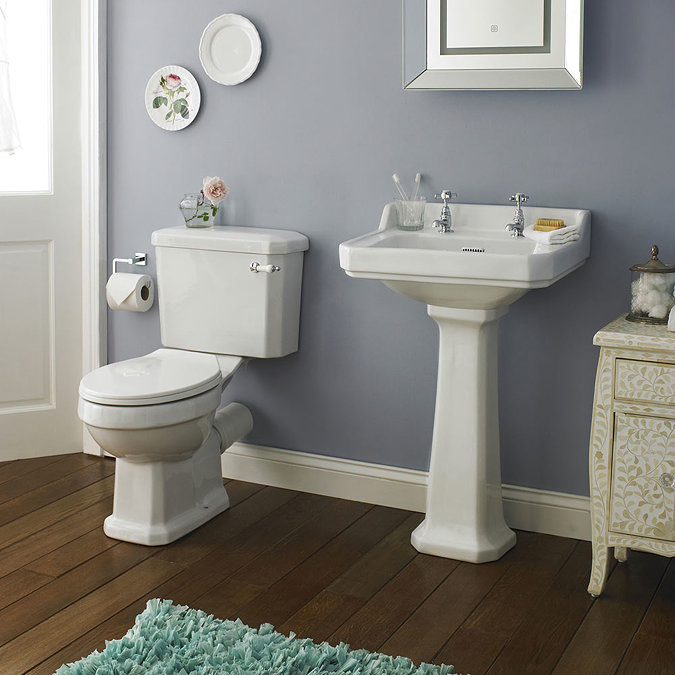 Premier Carlton 4-Piece Traditional 2TH Bathroom Suite - 560mm Basin  Large Image