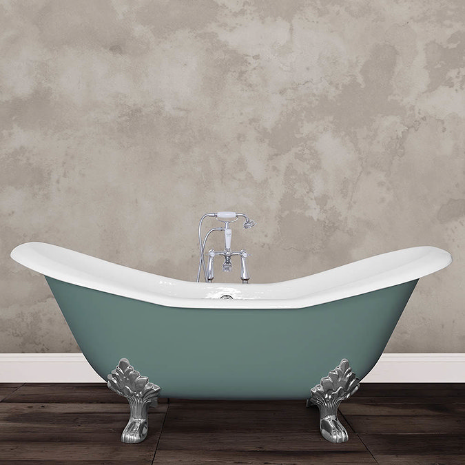 JIG Banburgh Large Cast Iron Roll Top Bath (1825x780mm) with Feet  In Bathroom Large Image