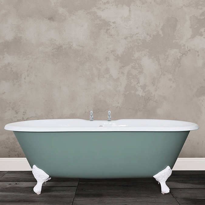 JIG Bisley Cast Iron Roll Top Bath (1690x750mm) with Feet  In Bathroom Large Image