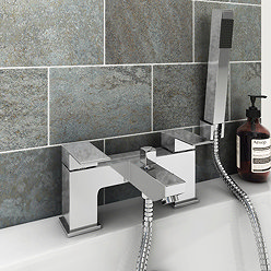Cast Bath Shower Mixer with Shower Kit in Polished Chrome