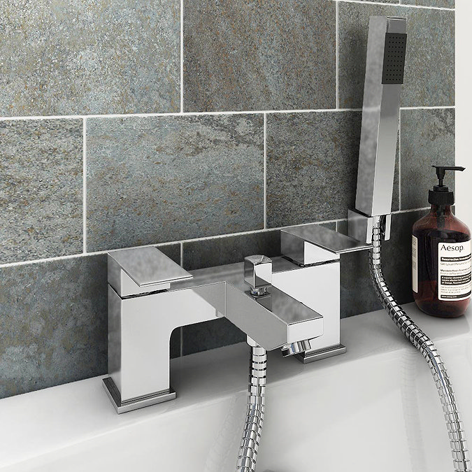 Cast Bath Shower Mixer with Shower Kit in Polished Chrome