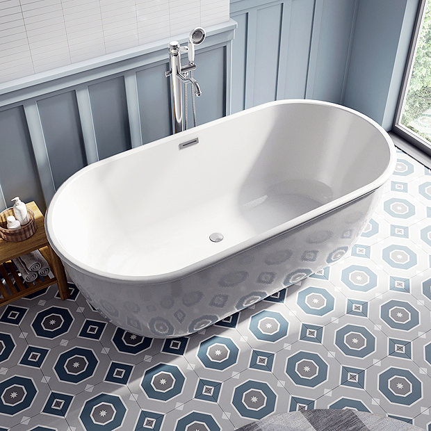 SHOP the Chatsworth 1500 Freestanding Curved Bath Double Ended with Chrome Waste at Victorian