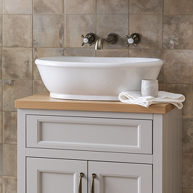 Chatsworth 535 x 390mm Traditional Oval Countertop Basin Gloss White