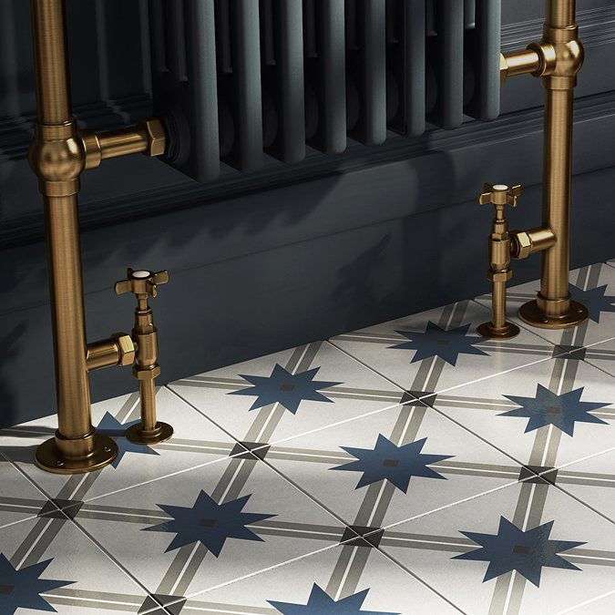 Chatsworth Antique Brass Angled Traditional Radiator Valves