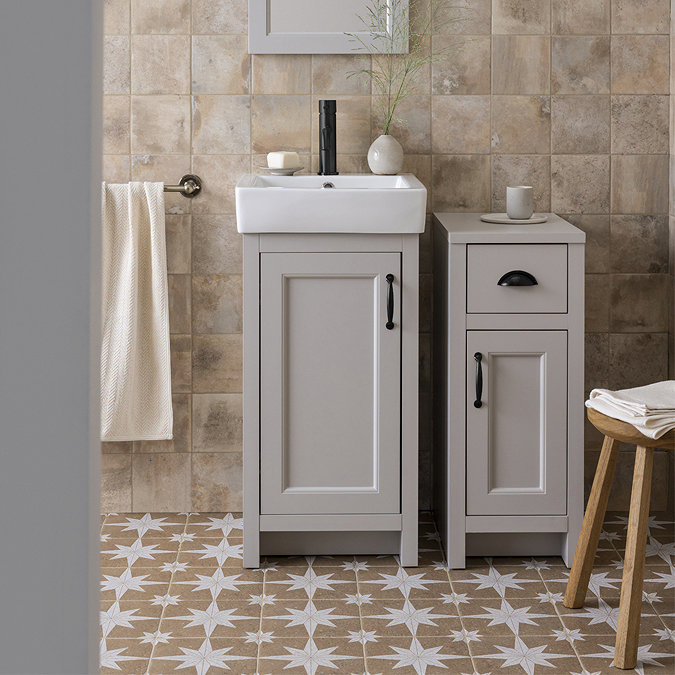 Chatsworth Grey Cupboard Unit 300mm Wide x 435mm Deep with Matt Black Handles
