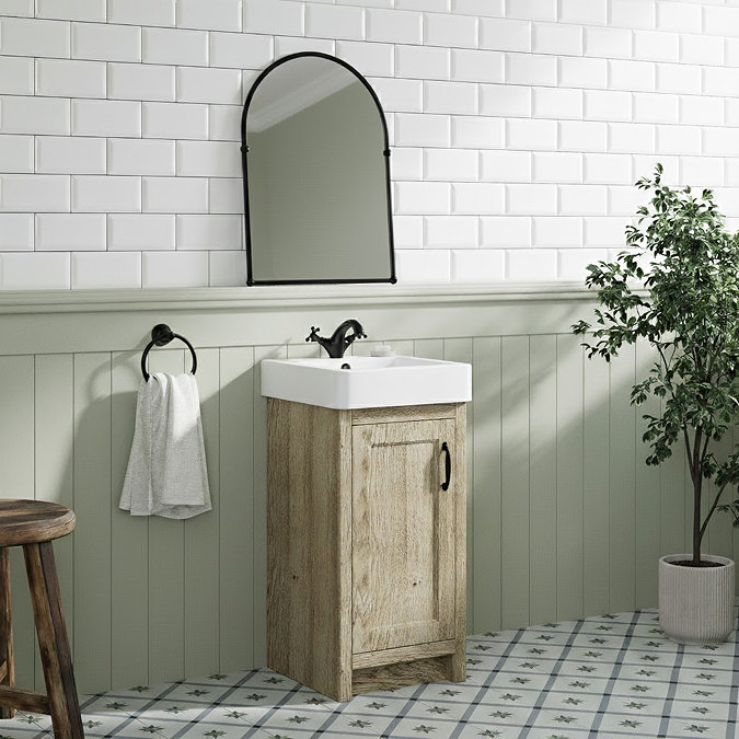 Chatsworth Traditional Natural Oak Vanity – 425mm Wide with Matt Black Handle