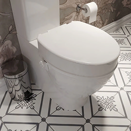 Croydex Carragh Raised Toilet Seat with Lid - White