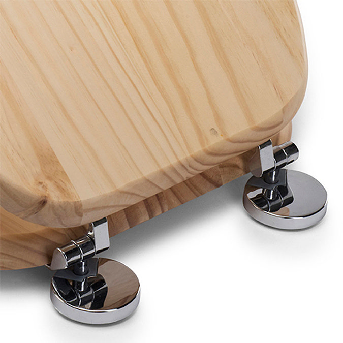 Croydex Flexi-Fix Davos Blonded Effect Solid Pine Anti-Bacterial Toilet Seat - WL602272H  Feature La
