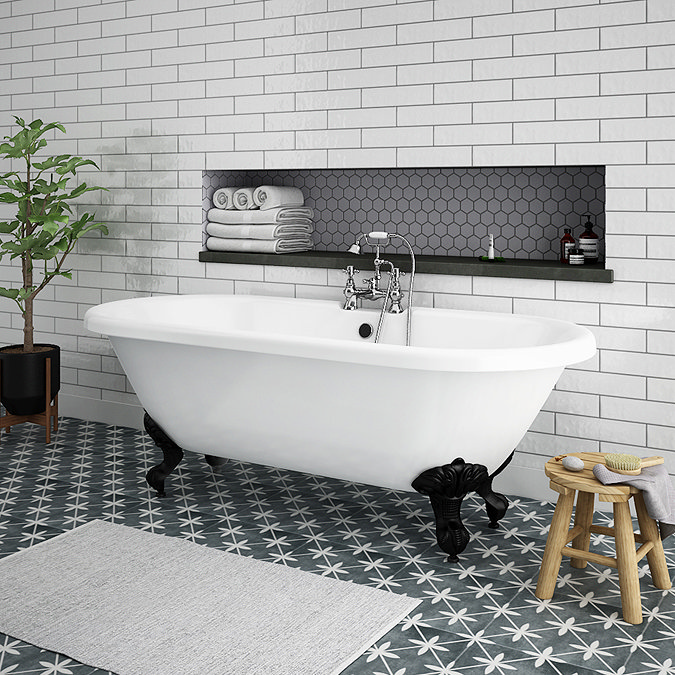 Duke 1695 Traditional Roll Top Bath + Matt Black Leg Set