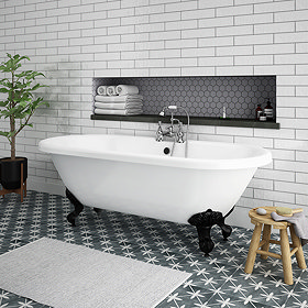 Duke 1795 Traditional Roll Top Bath + Matt Black Leg Set Large Image