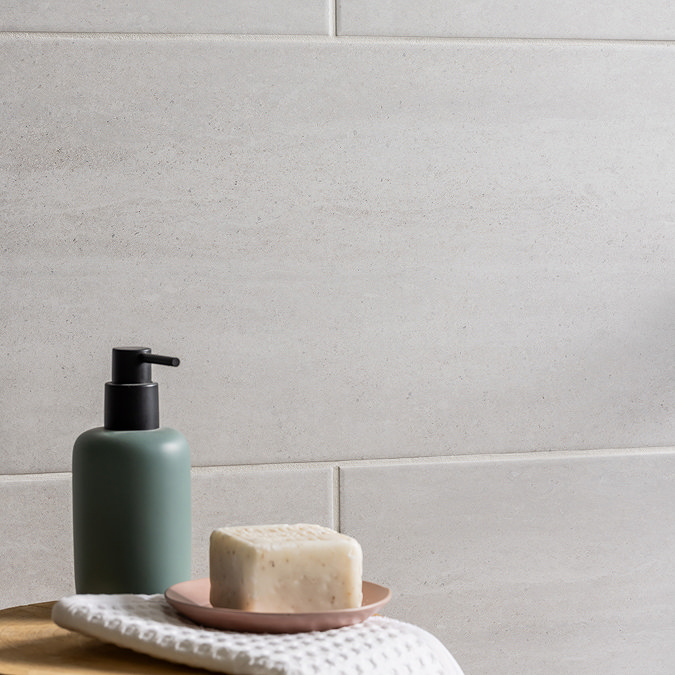 Fobello White Travertine Stone Effect Wall Tiles - 300 x 600mm