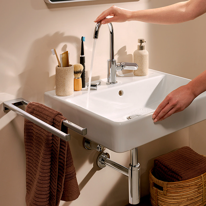 hansgrohe Vernis Blend Single Lever Basin Mixer with Swivel Spout and Pop-up Waste