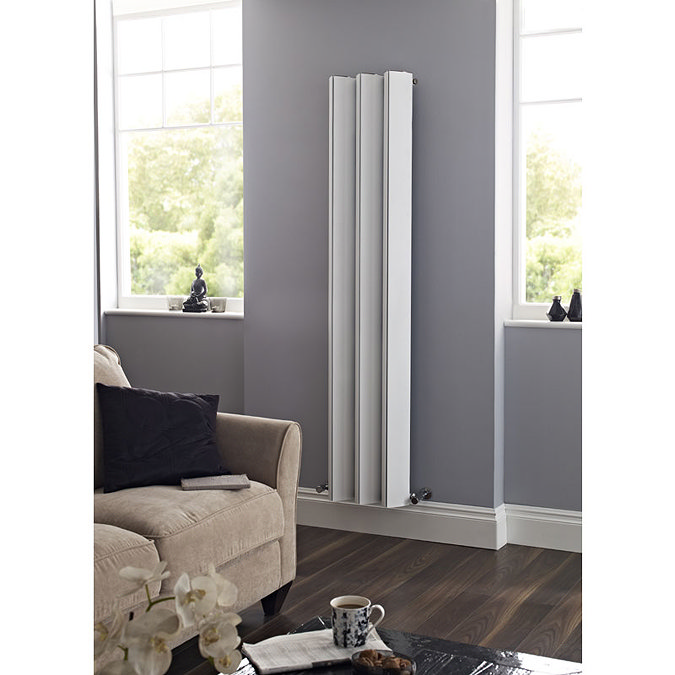 Hudson Reed Templar Designer Radiator 1800 x 385mm - Black - HTE001 Feature Large Image
