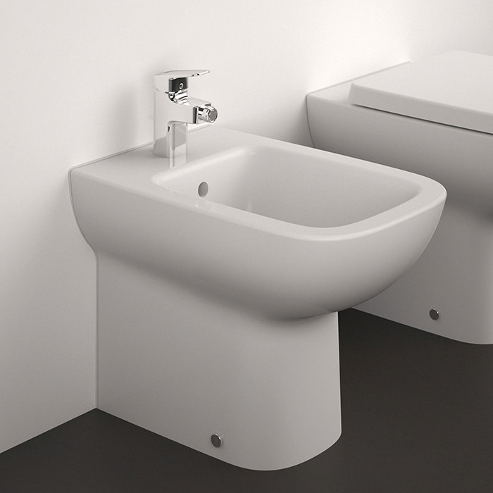 Ideal Standard i.Life A Compact Back To Wall Bidet  In Bathroom Large Image