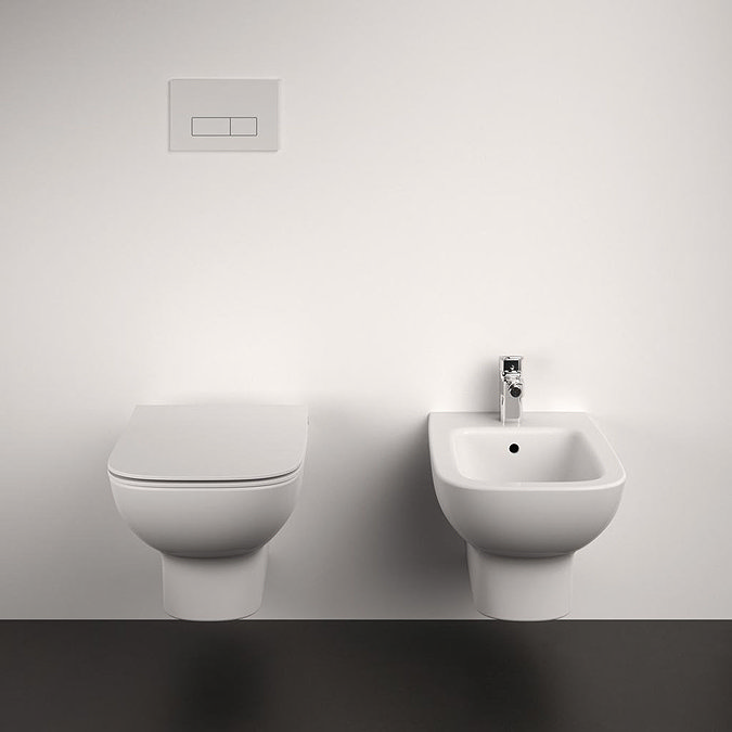 Ideal Standard i.Life A Wall Hung Bidet  In Bathroom Large Image