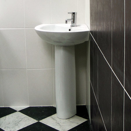 Jena 1TH Corner Basin with Full Pedestal Feature Large Image