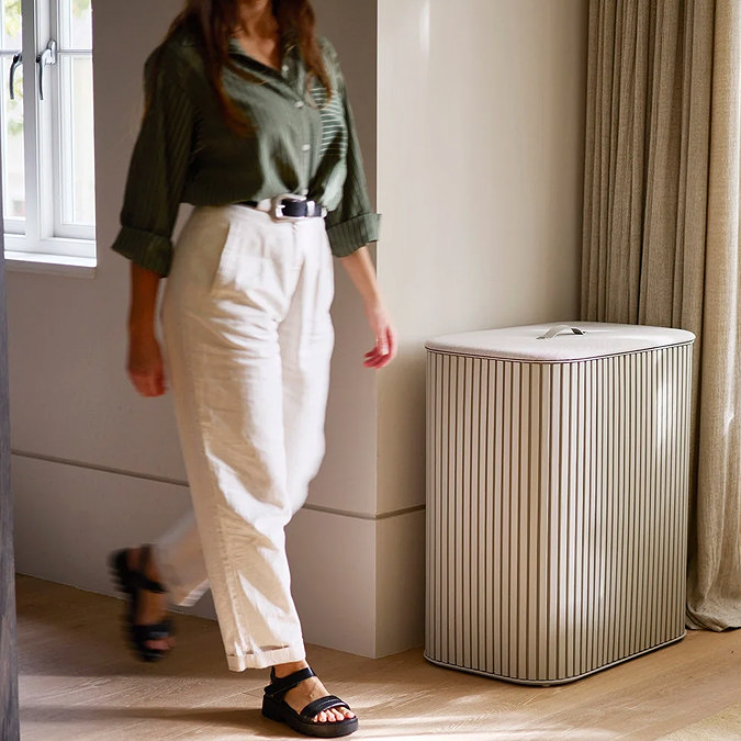 Joseph Joseph Tota Trio Luxe 90L Laundry Basket – Ecru