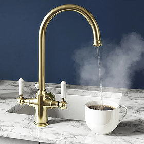 Brass boiling water tap