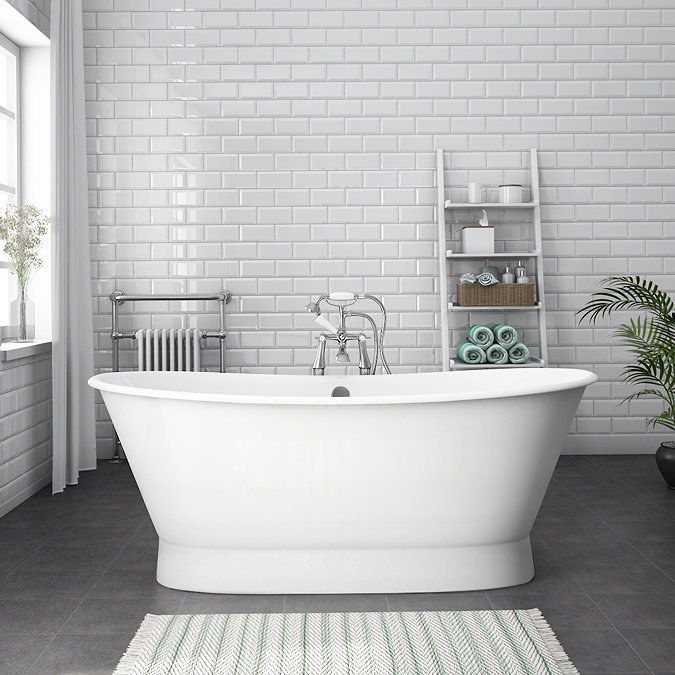 Marseille Gloss White Roll Top Cast Iron Bateau Bath - 1680 x 723mm