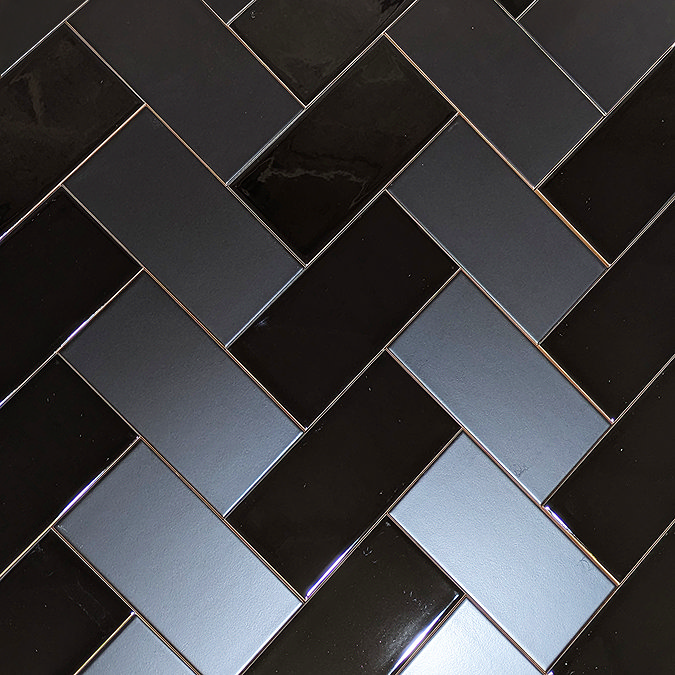 Victoria Metro Flat Wall Tiles - Gloss Black - 20 x 10cm