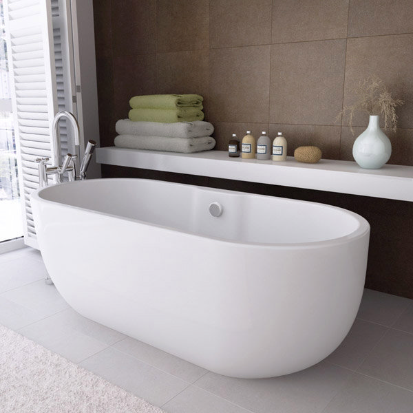 Modern Double Ended Curved Freestanding Bath (1680 x 750mm) Large Image